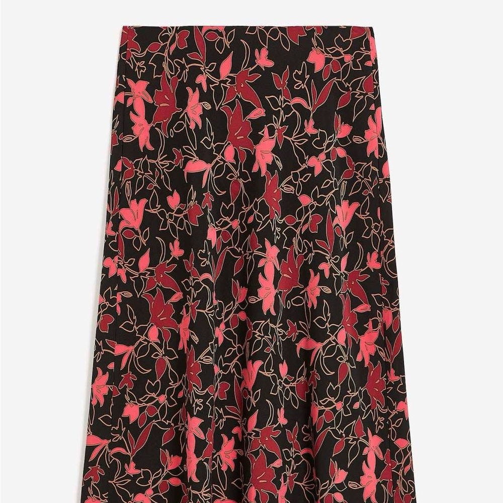 Floral Satin Maxi Slip Skirt
NWT Plus size